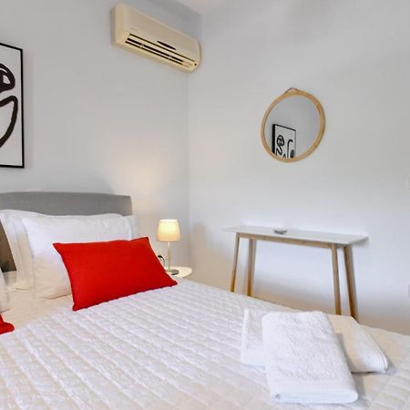 Amazing 2 Bedroom Apartment Overlooking The Marina Of Vourkárion Εξωτερικό φωτογραφία