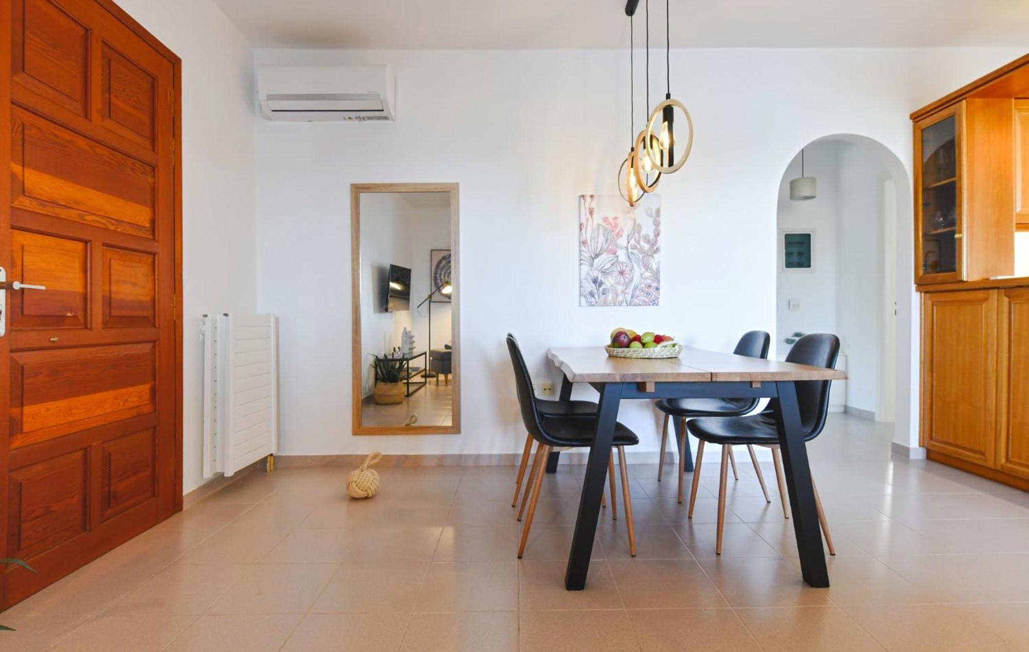 Amazing 2 Bedroom Apartment Overlooking The Marina Of Vourkárion Εξωτερικό φωτογραφία