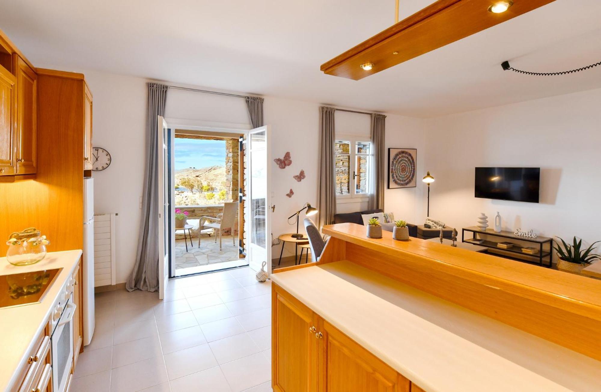 Amazing 2 Bedroom Apartment Overlooking The Marina Of Vourkárion Εξωτερικό φωτογραφία