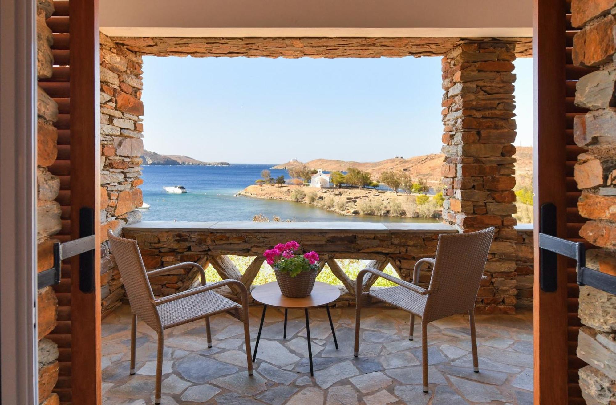Amazing 2 Bedroom Apartment Overlooking The Marina Of Vourkárion Εξωτερικό φωτογραφία